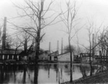 53-Frabrikken med dam